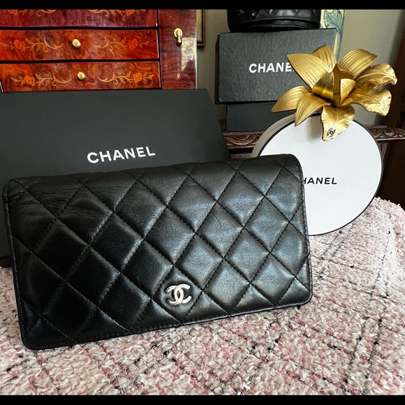 CHANEL Handbags - CHANEL LAMBSKIN WALLET ~ NWT ~ PRICE IS FIRM🌹